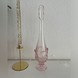 Viking light pink epic leaf swung vase